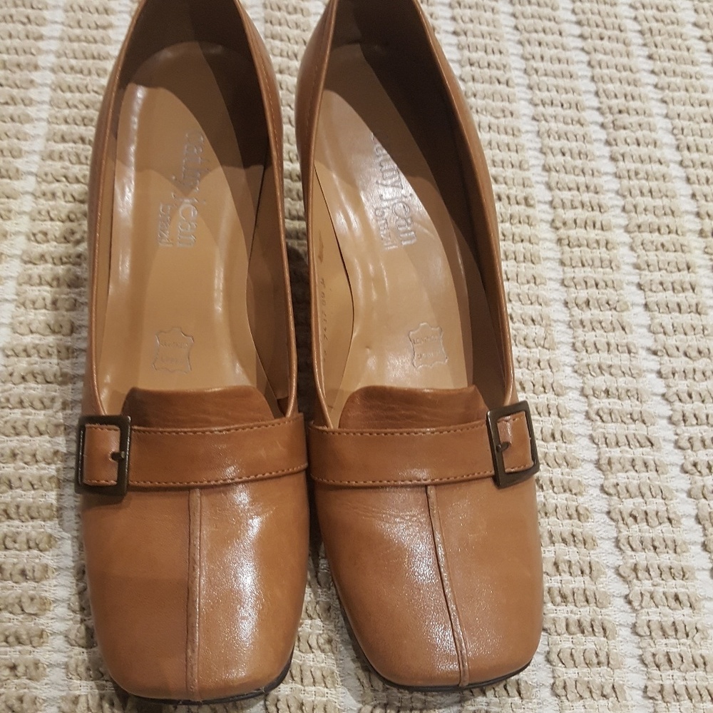 Very cute Cathy Jean shoes